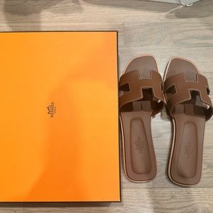 Hermes Oran Sandals in “Gold” size 38.5